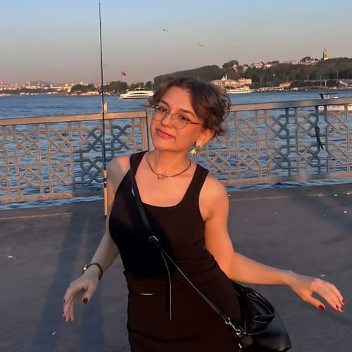 Esra Karabulut