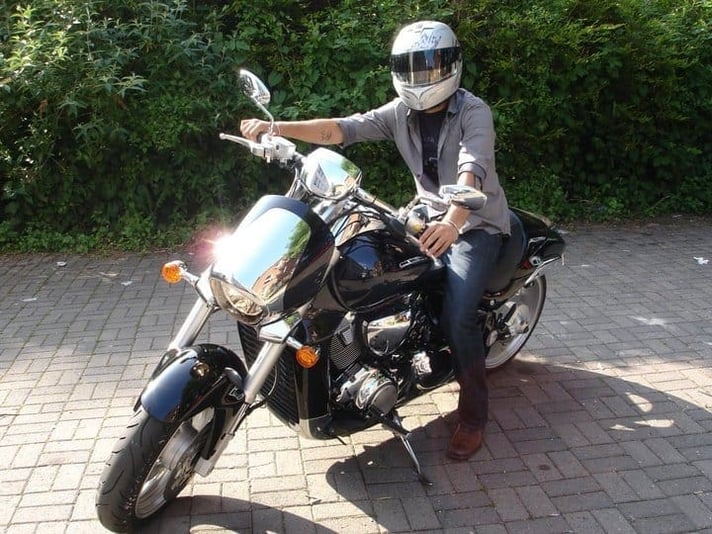 Suzuki M109R 4