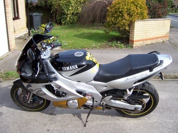 Yamaha YZF 600 Thundercat 1