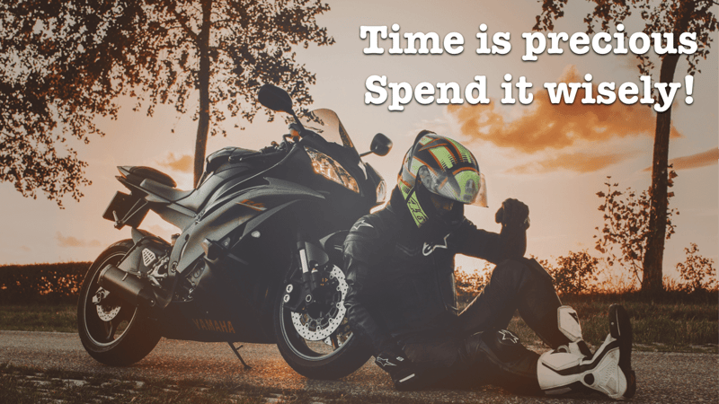 Black Yamaha sport bike R6 R1