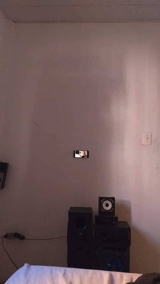 백만원대 벽걸이 TV