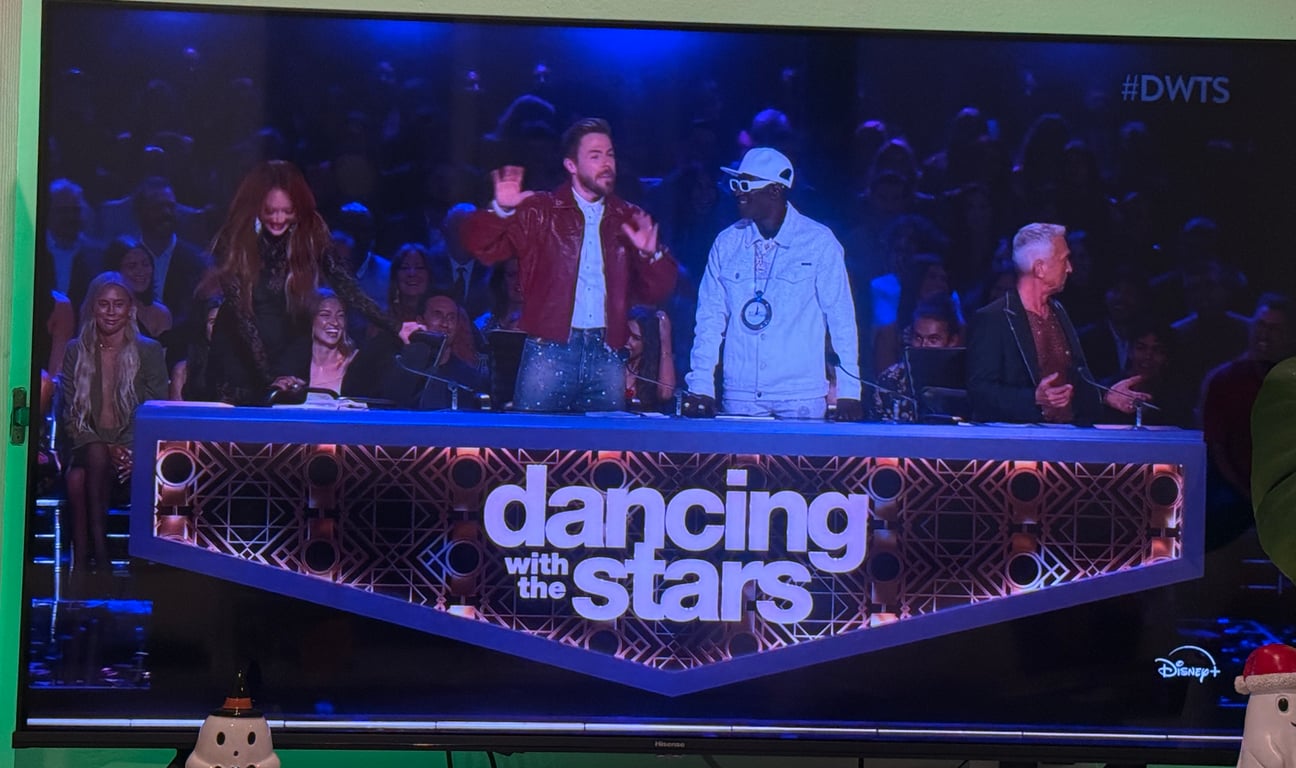 #DancingWithPollaroo: Is the crowd too tough booing Carrie Ann so quickly?