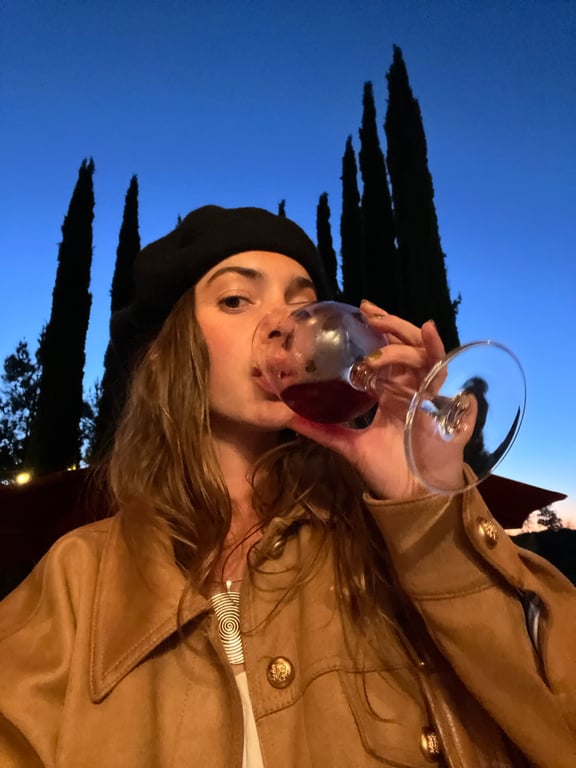 Exposing myself a little here - do we all secretly hate wine but drink it for the aesthetic? Or is that just me 🫣