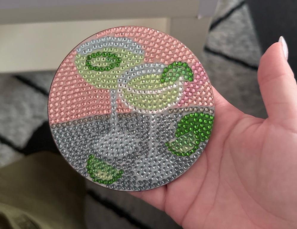 Have you ever made studded art? I started doing this and ira so fun. I found this coaster pack on amazon and I love that it’s fun to make and functional! 