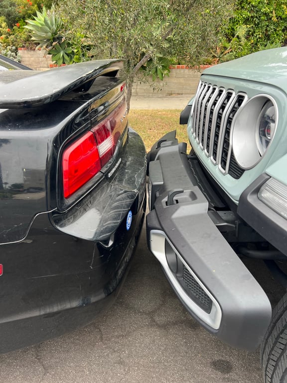 There’s no way that this is real - are we all in agreement that this is a LITTLE too close to park to someone?!