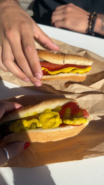 Don’t you just love a good Costco hotdog 🌭