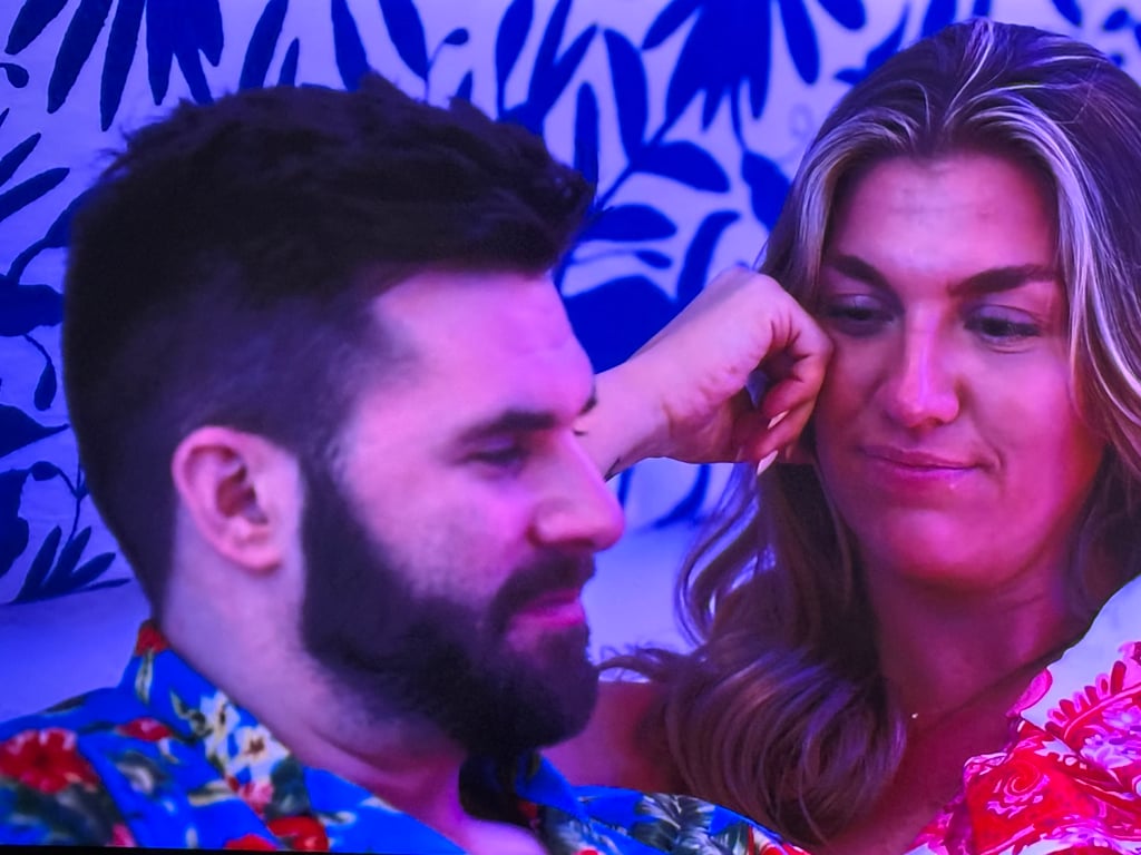 #LoveIsPollaroo: How do you feel about Amber being so bothered no one went “deeper” about conversations form the pod at their meeting party?