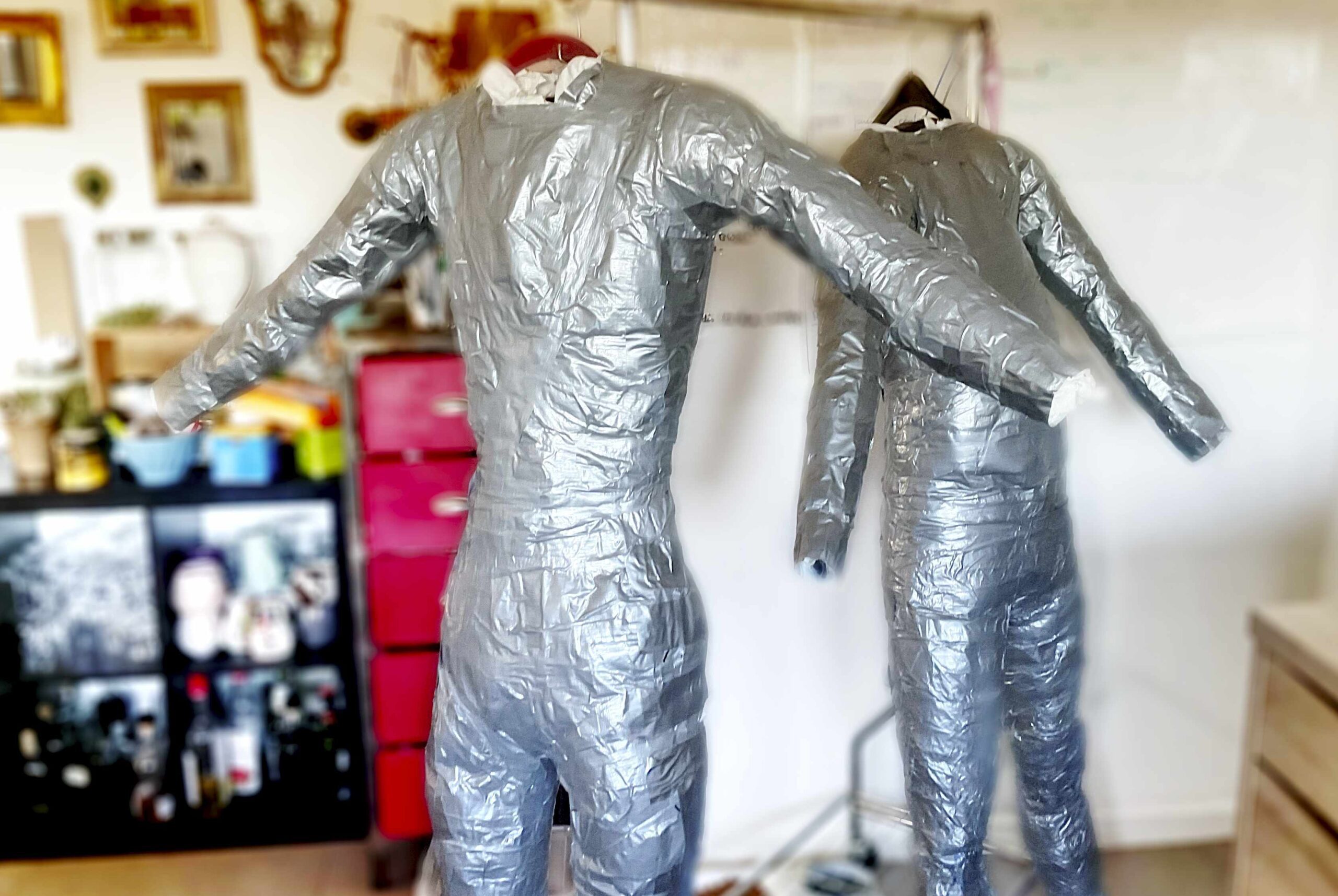 Tutorial pour réaliser votre mannequin en ruban adhésif ou Duct Tape
