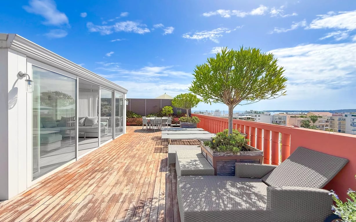 Appartement à vendre 5 pièces • 187 m 2 Cannes photo 3