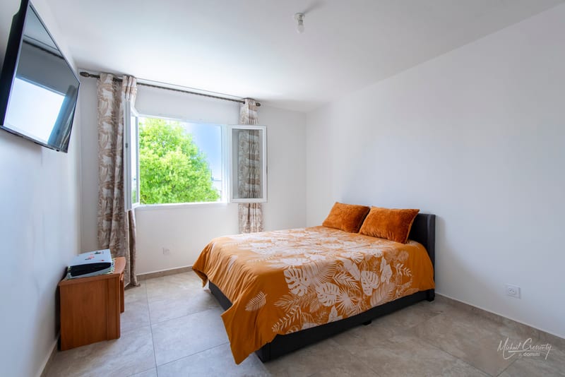 Villa contemporaine d'exception avec piscine à Istres — photo 10