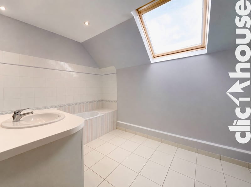 Maison familiale 170 m² avec jardin de 900 m² et vie de plain-pied — photo 10