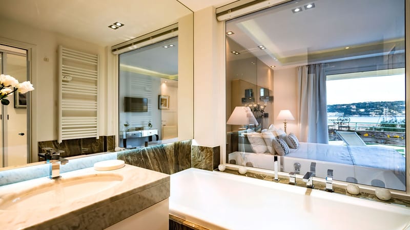 Appartement Deluxe + 230m² terrasse sur la baie de Villefranche — photo 7
