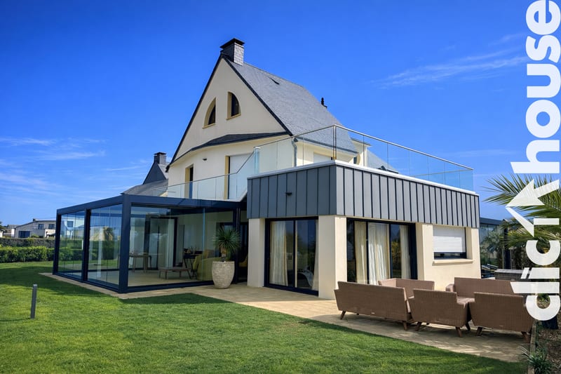 VUE MER PANORAMIQUE – MAISON D'ARCHITECTE 9 PIÈCES – PRESTATIONS HAUT DE GAMME. — photo 1
