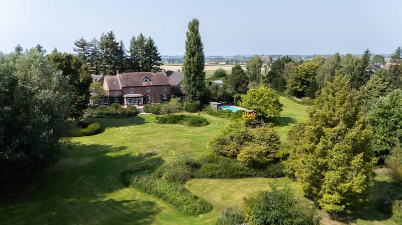Silly - Domaine avec dépendances et parc de 5 ha — photo 1