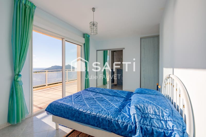 Maison à vendre à Saint-Raphaël de 250m² — photo 11