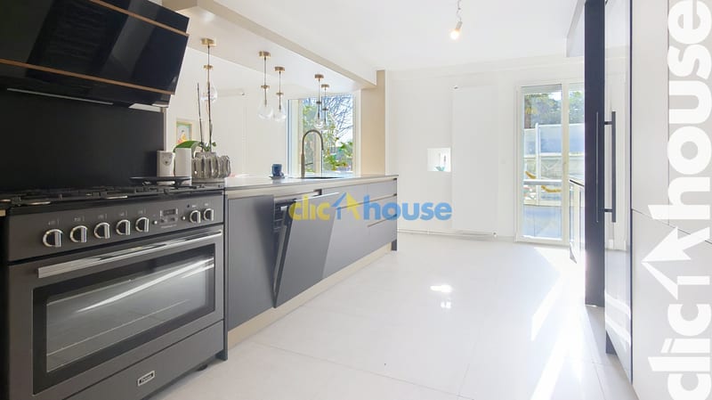 GÎTE CLÉ EN MAIN 500 m² – 9 CHAMBRES – PISCINE, TENNIS – 3H30 PARIS — photo 4
