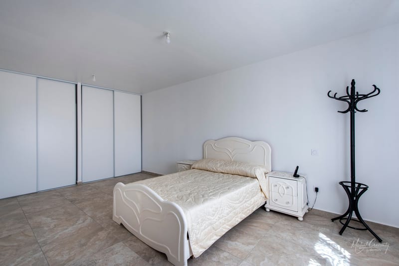 Villa contemporaine d'exception avec piscine à Istres — photo 9