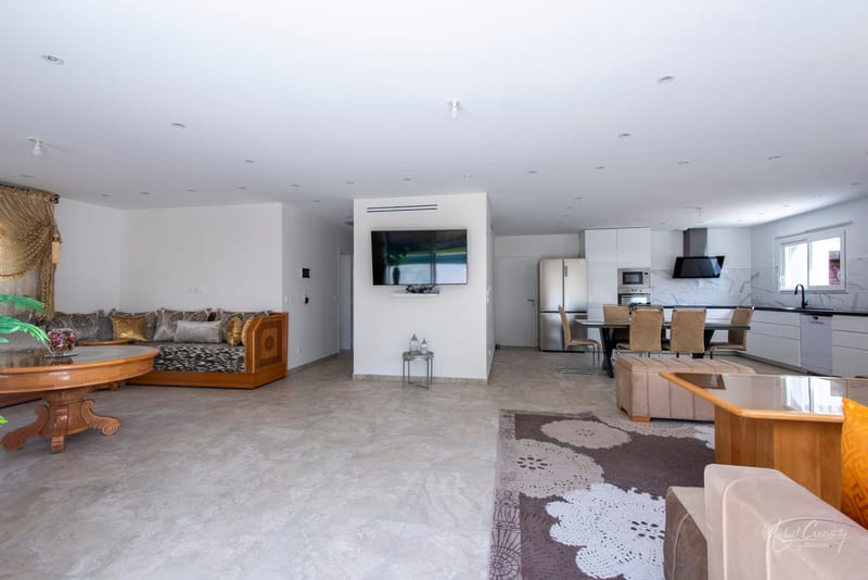 Villa contemporaine d'exception avec piscine à Istres — photo 6