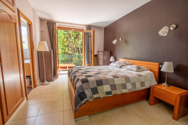 Maison 8 pièces de 200 m² à Saint-Maur-des-Fossés - photo 1