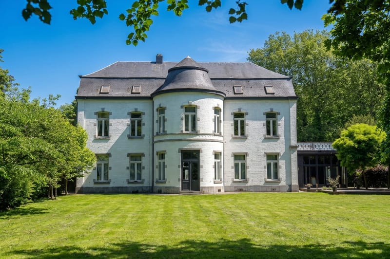 Mons - Château de caractère avec dépendances — photo 4