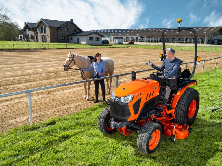 Compact tractor Kubota LX-401