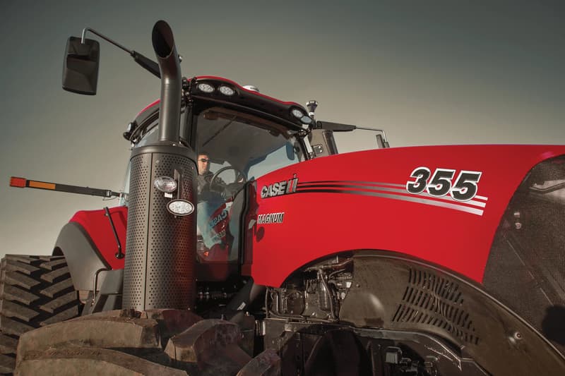 Row crop tractor Case IH Magnum 355