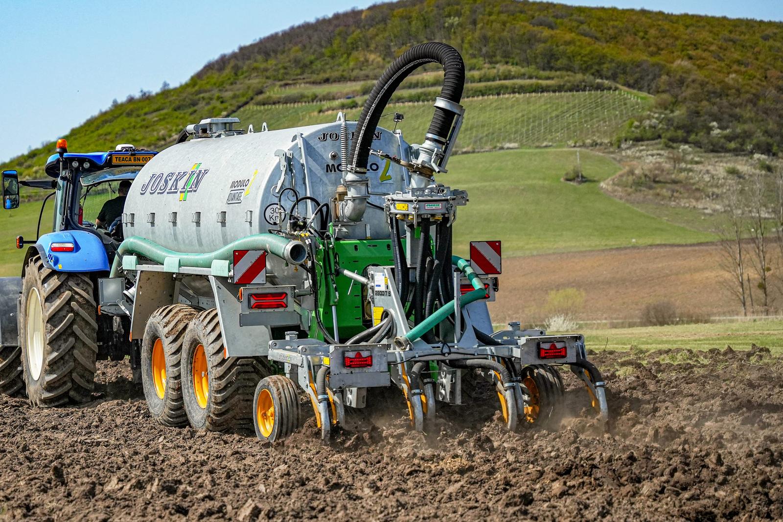 Slurry injector & trailing shoe JOSKIN TERRASOC