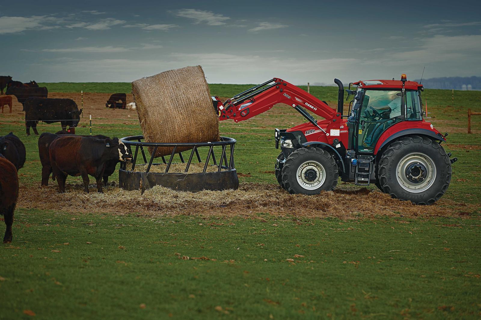 Фронтальный погрузчик Case IH L113 для Farmall Medium Utility