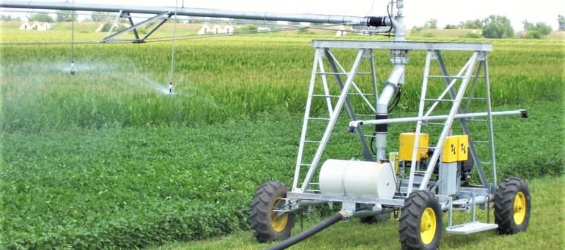 Linear move irrigator T-L Irrigation ULTRA Linear Tractor