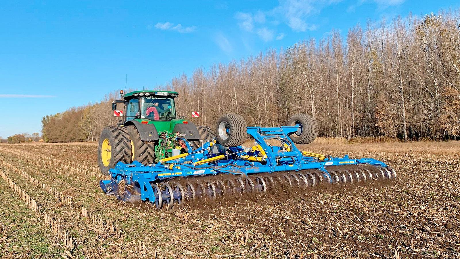 Disc harrow Farmet Softer PRO