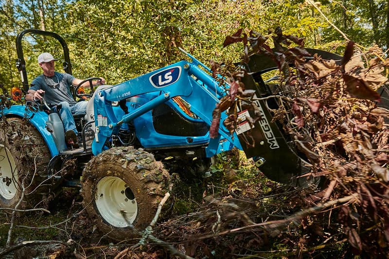 Compact tractor LS Tractor MT335H