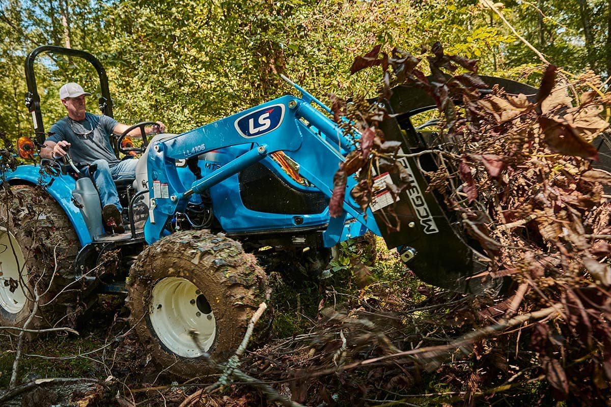 Компактний трактор LS Tractor MT335H