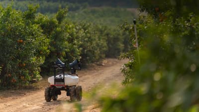 Self-Propelled sprayer XAG R100