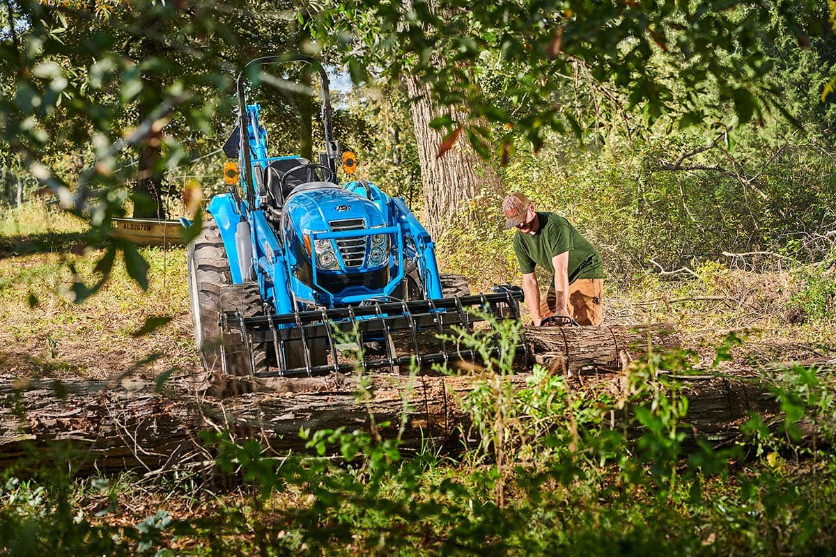 Компактный трактор LS Tractor MT3.40 HST Cab