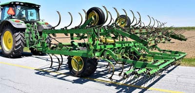Культиватор John Deere 1010