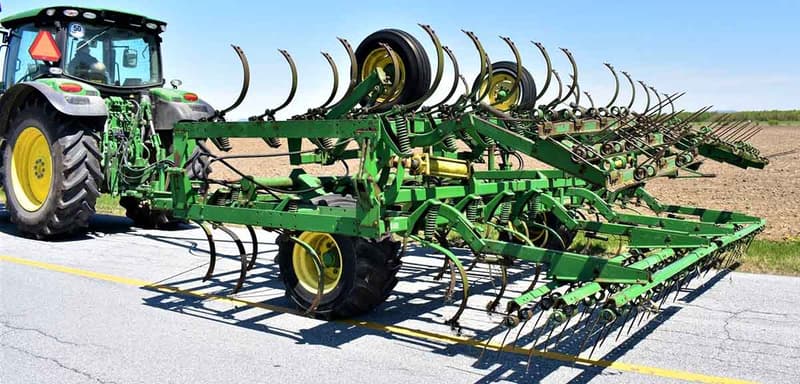 Культиватор John Deere 1010