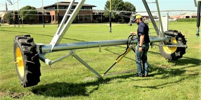 Center pivot T-L Irrigation Quick Tow