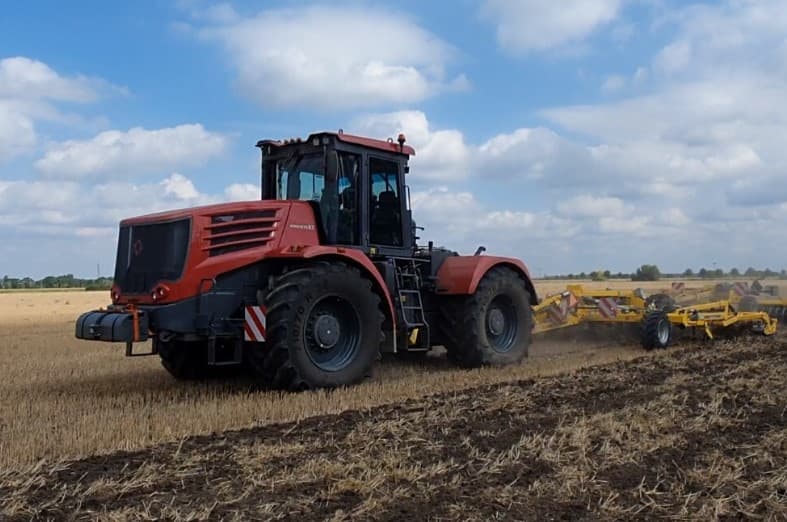 Зчленований трактор 4WD Kirovets K-743