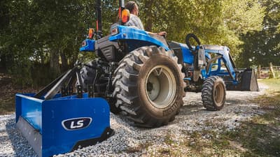 Compact tractor LS Tractor MT242E