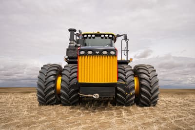 Articulated 4WD tractor Versatile 580