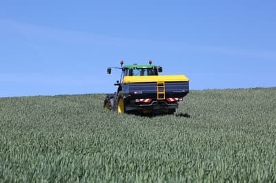 Fertilizer spreader Bogballe M35 plus
