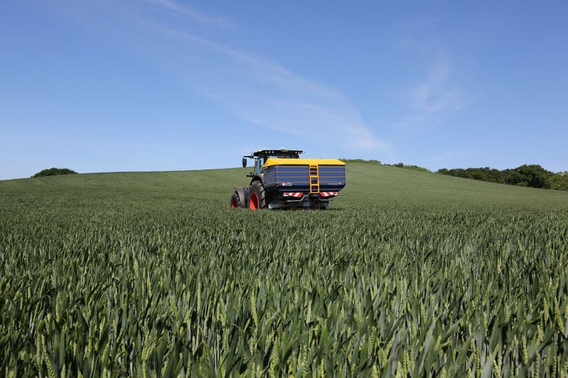 Fertilizer spreader Bogballe M45W plus