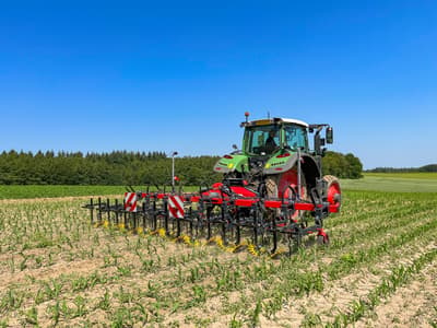 Inter-row cultivator Kverneland Onyx 2030
