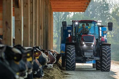 Utility tractor Case IH Farmall Utility 100C