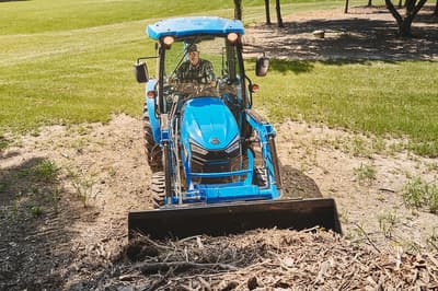 Compact tractor LS Tractor MT242HEC