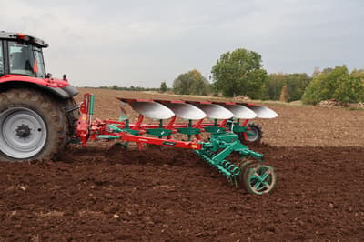 Plow Kverneland 3300 S