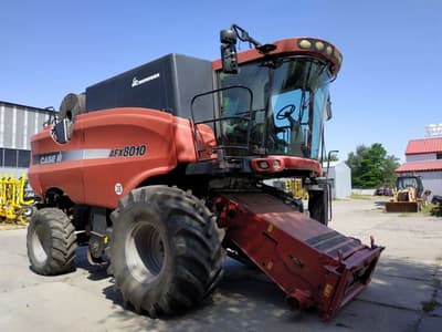 Комбайн зернозбиральний Case 8010 AXF