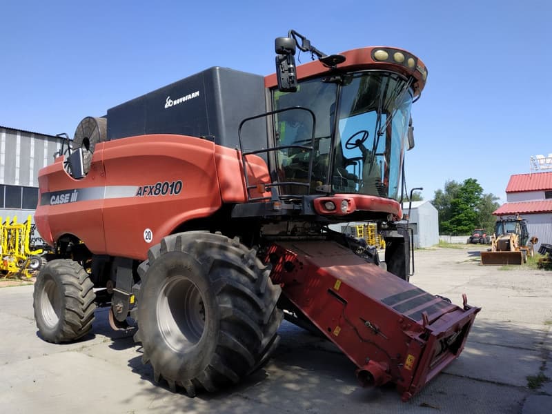 Комбайн зернозбиральний Case 8010 AXF