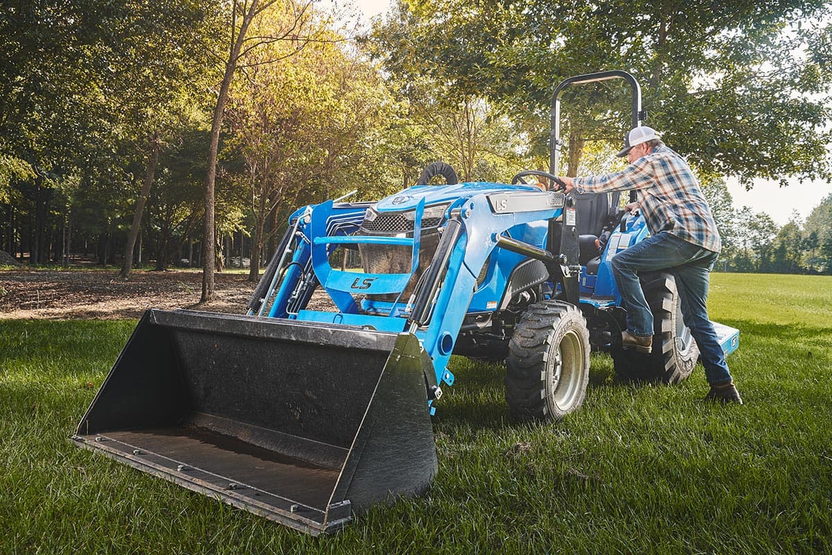 Ықшам трактор LS Tractor MT232H