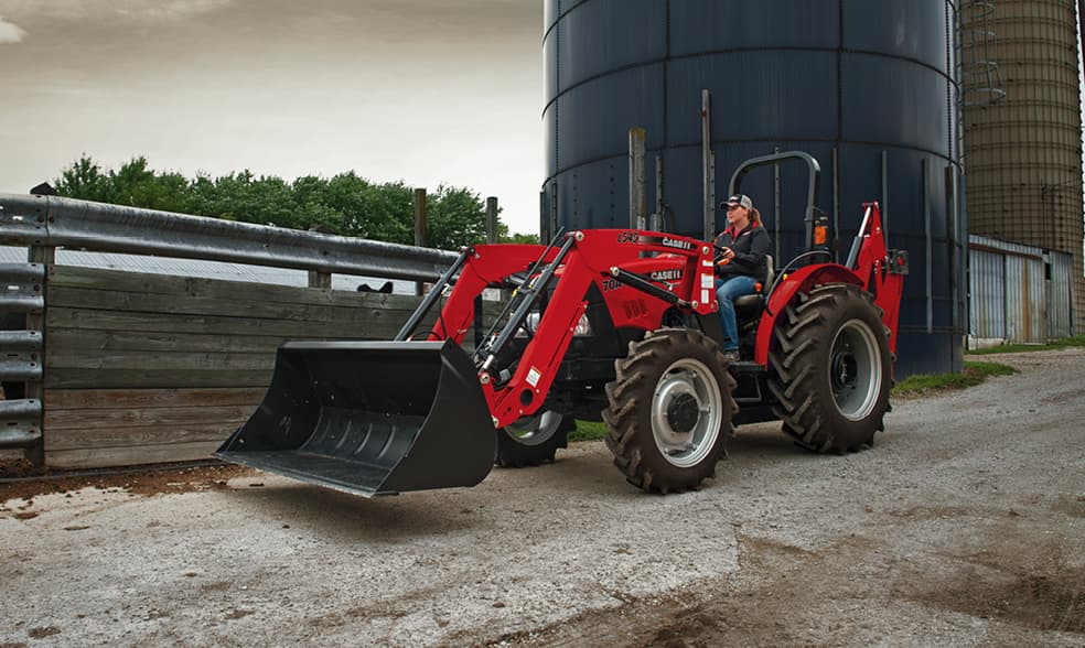 Универсальный трактор Case IH Farmall Utility 70A